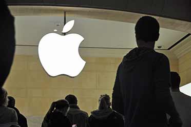 巴菲特大量抛售苹果股票！四季度减持市值约131亿元