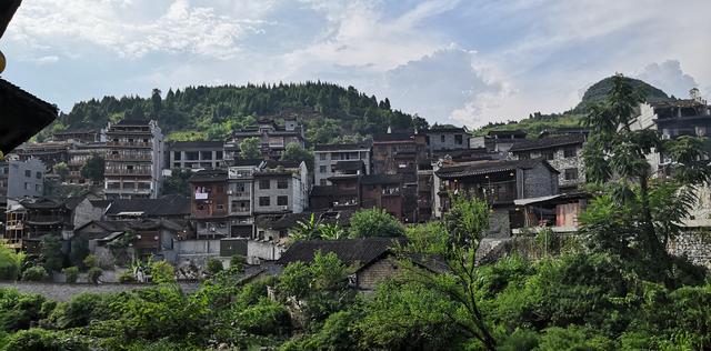 自驾游芙蓉镇旅游攻略图（美不胜收--第一站芙蓉镇）