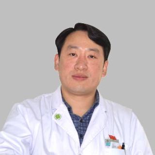 新生儿两边大牙床发白正常吗